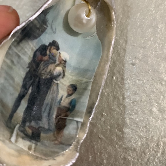 Hanging Decoration or  Ornament, Decoupage w hand painted edging and glazed - Picture 8 of 9